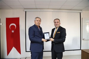 2025 Fakültesi Akademik Genel Kurul Toplantısı'nda Fizik Bölümü Başarıları Öne Çıktı