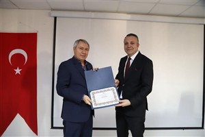 2025 Fakültesi Akademik Genel Kurul Toplantısı'nda Fizik Bölümü Başarıları Öne Çıktı