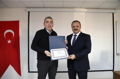 2025 Fakültesi Akademik Genel Kurul Toplantısı'nda Fizik Bölümü Başarıları Öne Çıktı